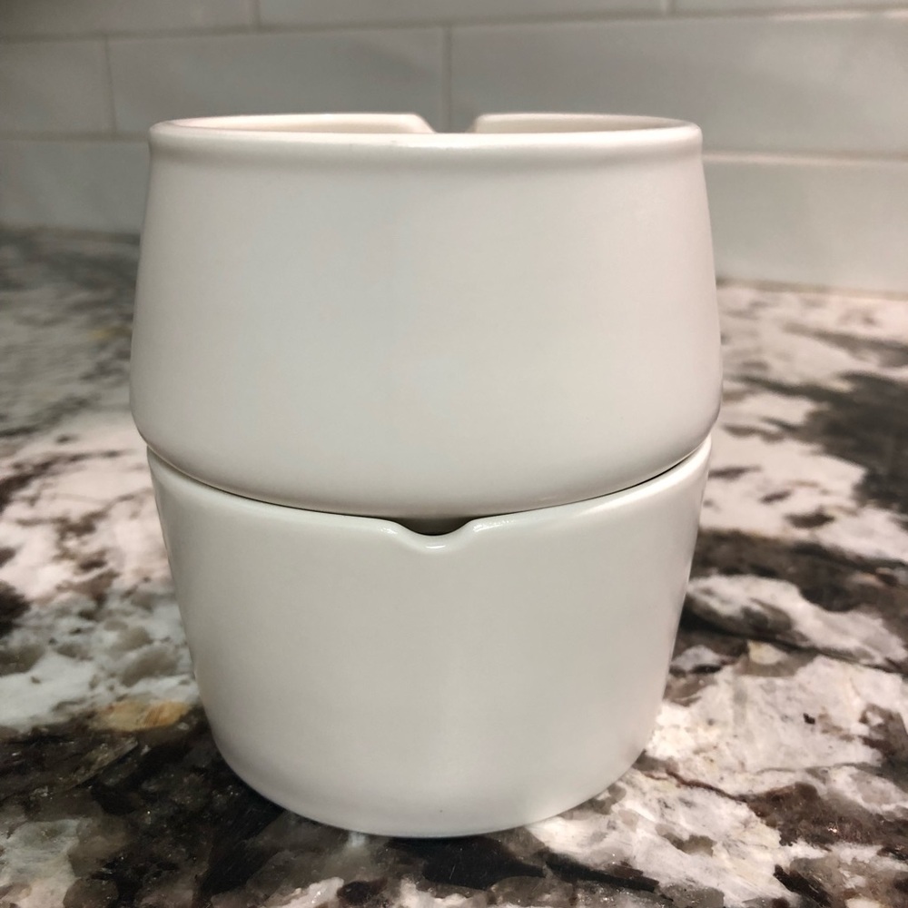 Starbucks 2013 Stackable Sugar & Creamer - Minimalist Modern - White - Picture 3 of 11
